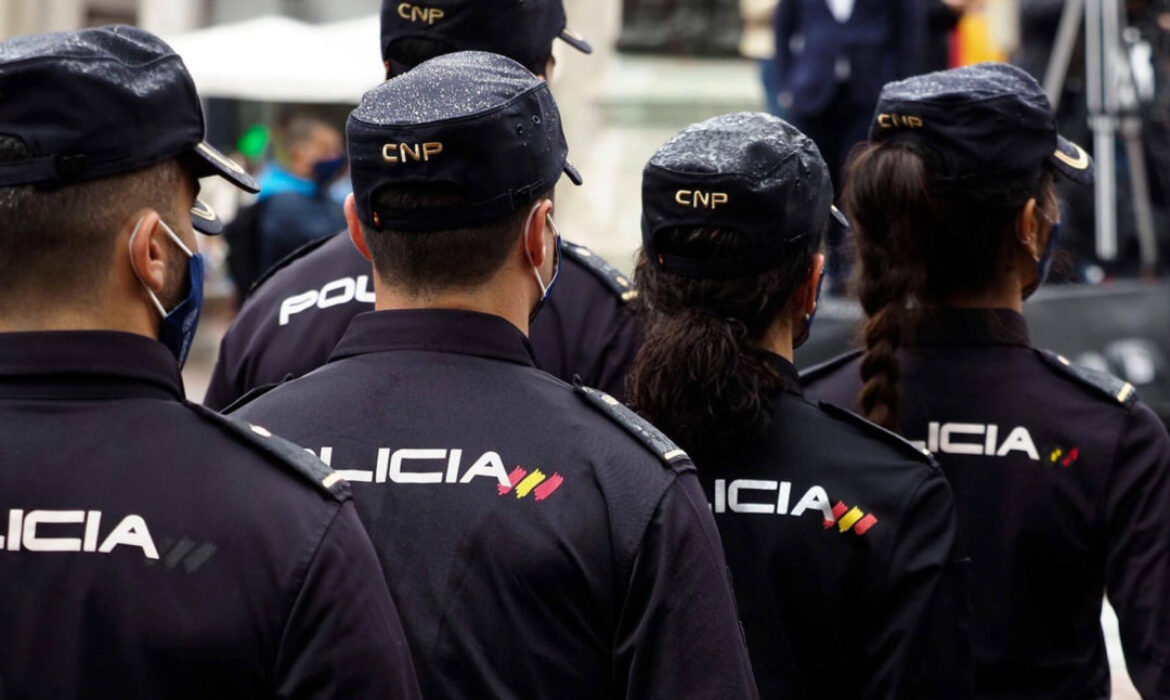 Cómo Aprobar la Oposición de Policía Nacional a la Primera