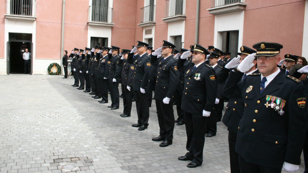 Edad máxima Policía Nacional