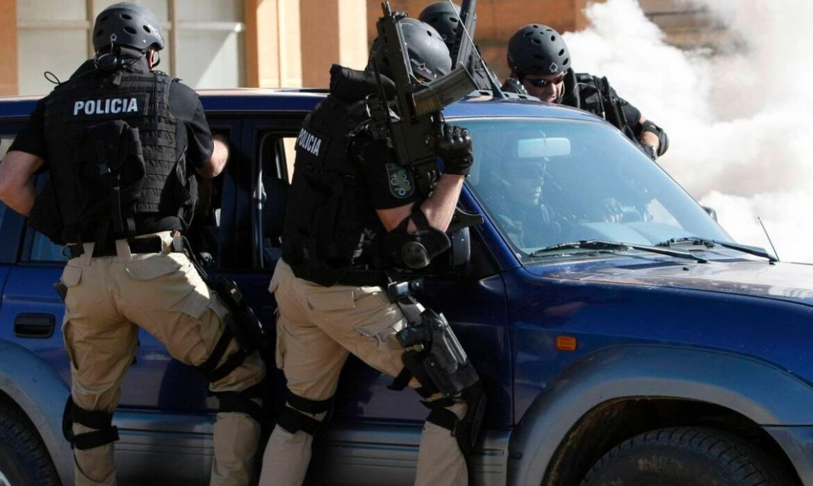 Edad máxima Policía Nacional
