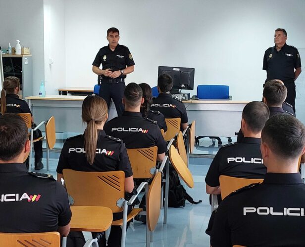 Proceso selectivo Policía Nacional 2025: inscripción, pruebas, requisitos y plazos. Guía completa paso a paso para tu plaza.