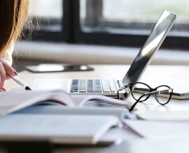 estudiar y trabajar policia nacional